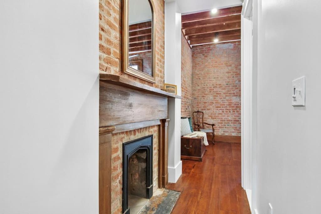Fab 1838 Garden District 5Br With Parking And Balcony Apartment นิวออร์ลีนส์ ภายนอก รูปภาพ