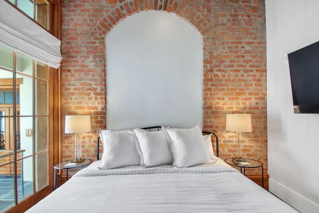 Fab 1838 Garden District 5Br With Parking And Balcony Apartment นิวออร์ลีนส์ ภายนอก รูปภาพ