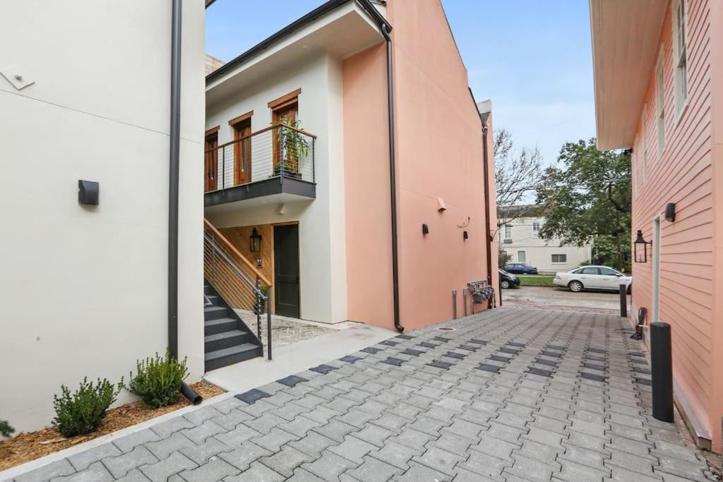 Fab 1838 Garden District 5Br With Parking And Balcony Apartment นิวออร์ลีนส์ ภายนอก รูปภาพ