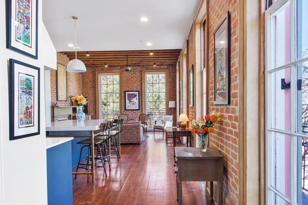 Fab 1838 Garden District 5Br With Parking And Balcony Apartment นิวออร์ลีนส์ ภายนอก รูปภาพ