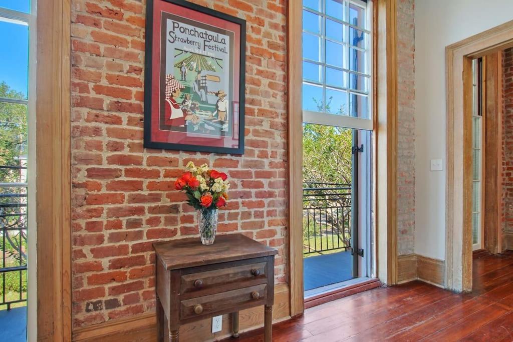 Fab 1838 Garden District 5Br With Parking And Balcony Apartment นิวออร์ลีนส์ ภายนอก รูปภาพ